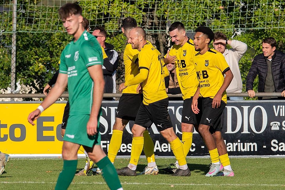 Die Spieler des FC Amberg freuen sich auf ein echtes Highlight-Spiel.