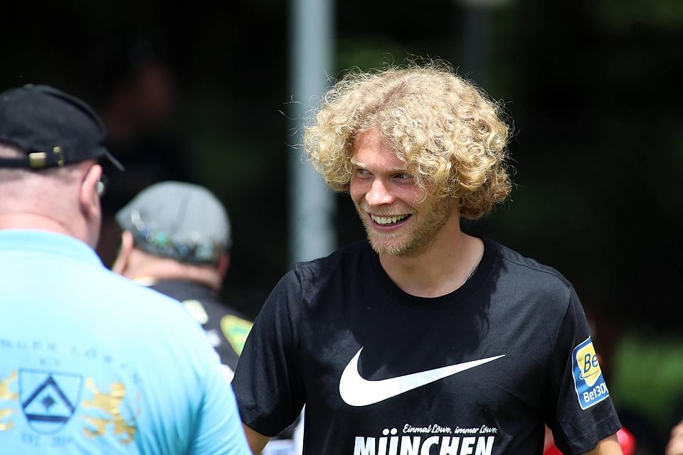 Löwen-Kapitän Jesper Verlaat freut sich über den Viertelfinaleinzug der Niederlande.