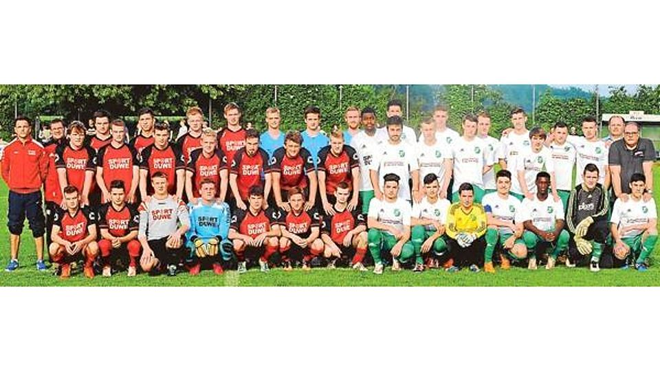 Die A-Junioren-Fußballer des SC Sternbusch (rechts) haben am Donnerstagabend zu Hause ein enges Kreispokalfinale gegen den SV Molbergen (links) mit 1:0 gewonnen. Privat