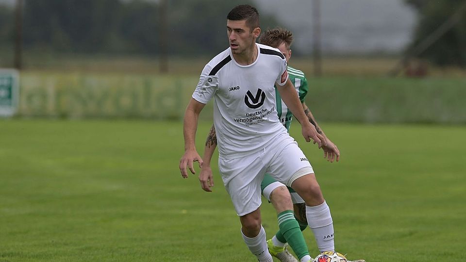 Rinos Bajraktari darf getrost als fußballverrückt bezeichnet werden 