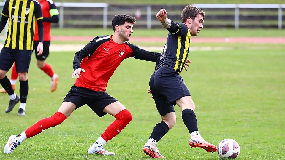 Burglengenfeld (rechts Fernando Roesler) und Kosova Regensburg (Abdullah Affouf) teilten die Punkte.