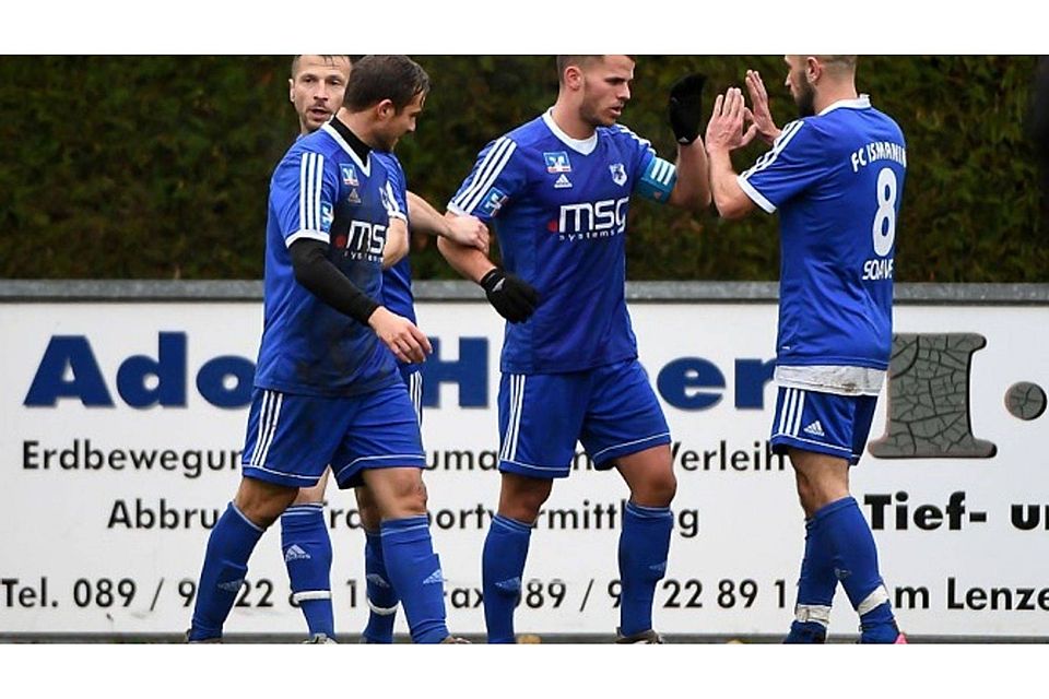 Der FC Ismaning holt gegen den TSV 1860 München einen 0:2-Rückstand auf. F: Leifer