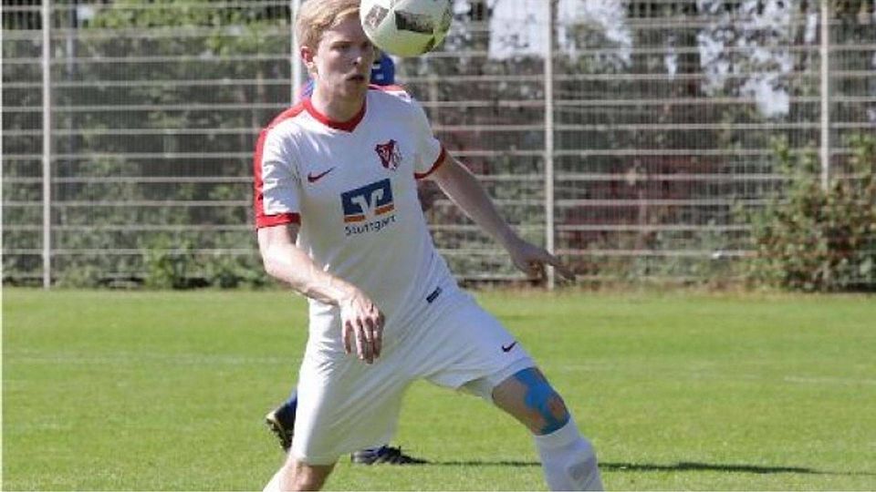 Tobias Uhse  erzielt in Schwaikheim zwei Tore, der TV Oeffingen verliert dennoch. Patricia Sigerist
