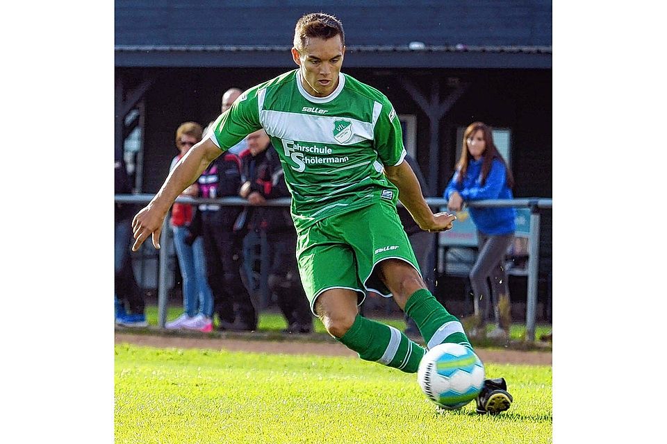 Tremsbüttels Johann Frey sorgte mit seinem Treffer zum zwischenzeitlichen 2:0 im Nachholspiel der Fußball-Verbandsliga gegen Groß Grönau für die Vorentscheidung. Foto: nie*