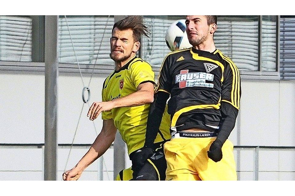 Vojislav Jovanovic (rechts) kommt: Der Verteidiger wechselt vom Landesligisten TV Echterdingen zu N.A.F.I.. Foto: Yavuz Dural