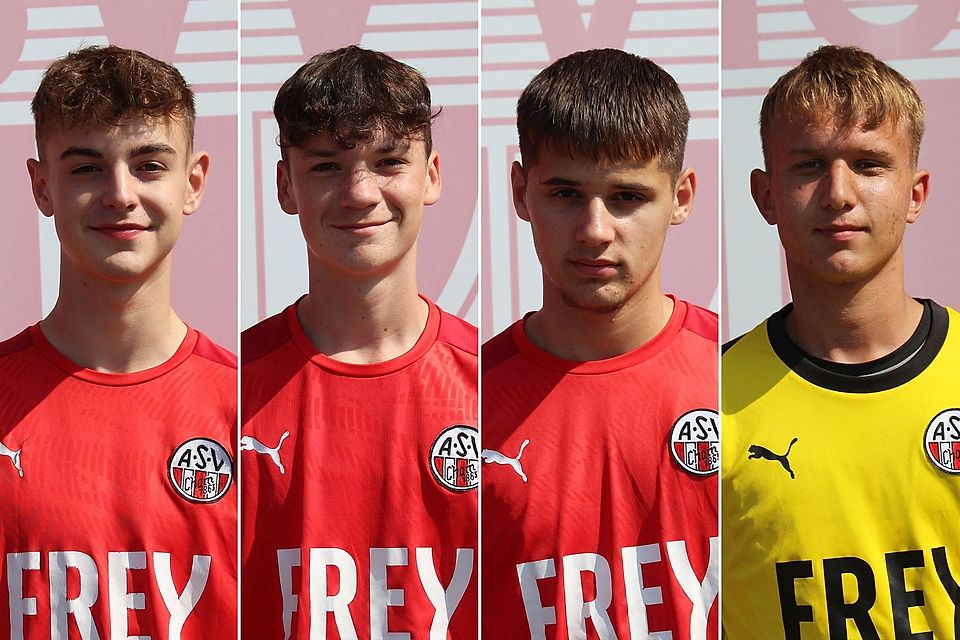 Vier Nachwuchstalente für Chams erste Mannschaft (von links): Finn Steinhauser, Jahi Sülejmani, Lukas Krämer und Daniel Lichina.
