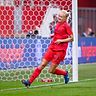 Pernille Harder (21, FC Bayern München) Torjubel zum 4 : 1 beim Spiel FC Bayern München v TSG 1899 Hoffenheim, Fußball,