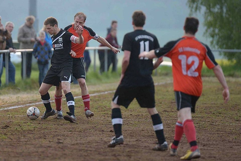 Der Hartplatz in Laufenselden hofft auf eine Sanierung in einen Kunstrasen. Hierfür sind jedoch Spenden nötig. Der Hartplatz in Laufenselden hofft auf eine Sanierung in einen Kunstrasen. Hierfür sind jedoch Spenden nötig.