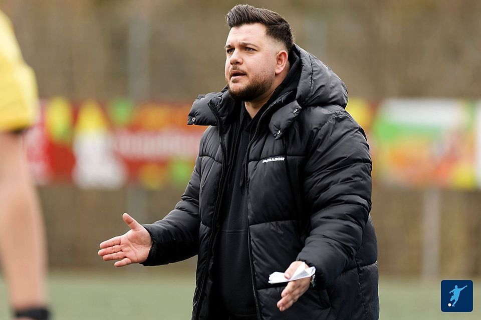Seyhan Adigüzel feierte als Trainer der SpVg Olpe seinen ersten Sieg.