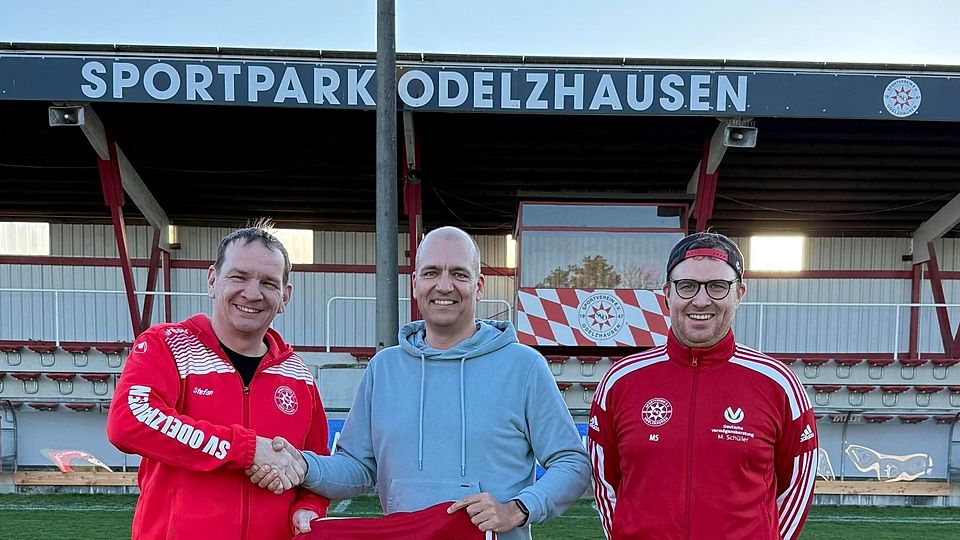 Vorstellung in Odelzhausen: Abteilungsleiter Stefan Bösinger, Oliver Beck und Sportlicher Leiter Michael Schüller (v.l.).
