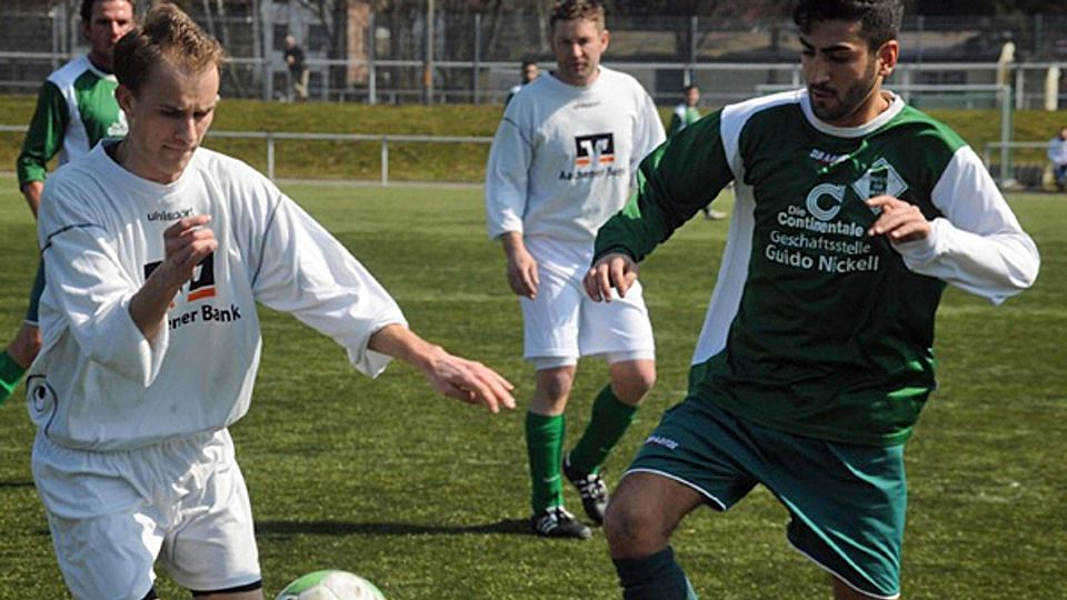 Ohne große Mühe setzte sich Aufstiegsaspirant DJK Rasensport Brand, gegen den Lokalrivalen, die Zweitvertretung von Borussia Brand, durch. Foto: Kurt Bauer