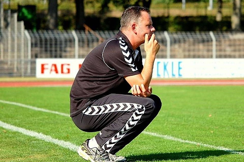 Schweinfurts Neu-Coach Udo Romeis vorm zweiten Ligamatch. F: Leifer
