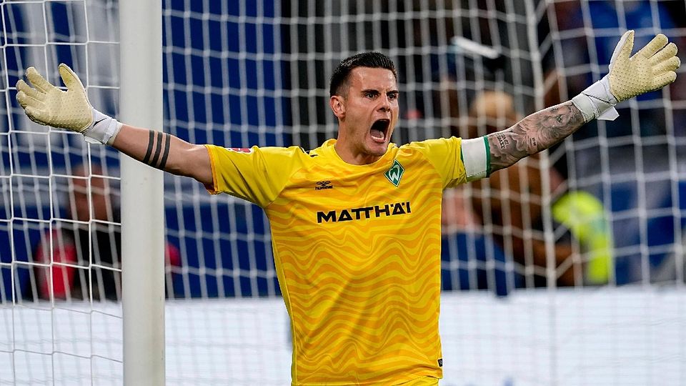 Michael Zetterer kassierte drei Gegentore. Am Ende siegte Werder dennoch mit 4:3.