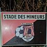 Der Platz des "Stade des Mineurs" wurde durch ein Fahrzeug unbrauchbar gemacht 