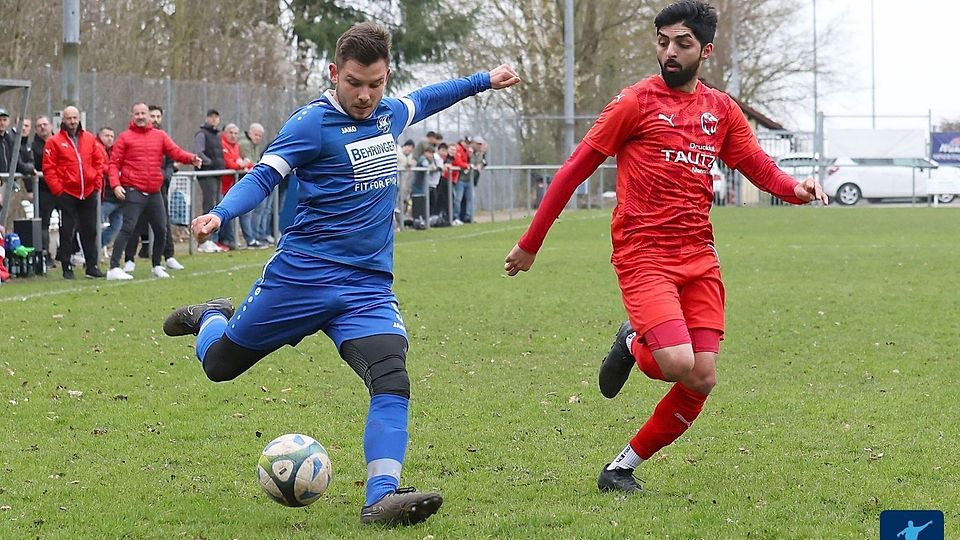 Kirchardt (blau) und Rheinau (rot) sind zwei von vier Teams im extrem spannenden Abstiegskampf.
