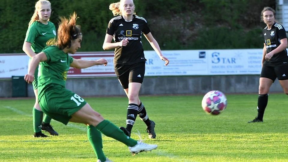Volltreffer: Anita Wimmer erzielt das 4:3 für Forstern.