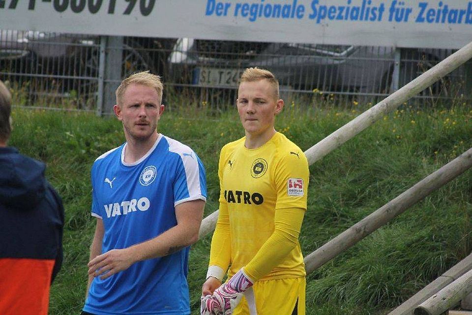 Jonas Brammen (rechts), hier noch im Torwart-Dress des 1. FC Kaan-Marienborn, wechselt mit sofortiger Wirkung an den "Pulverwald".