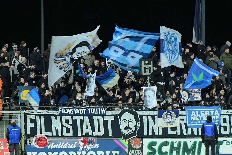 Die Fans von Babelsberg hoffen auf die notwendigen Punkte.