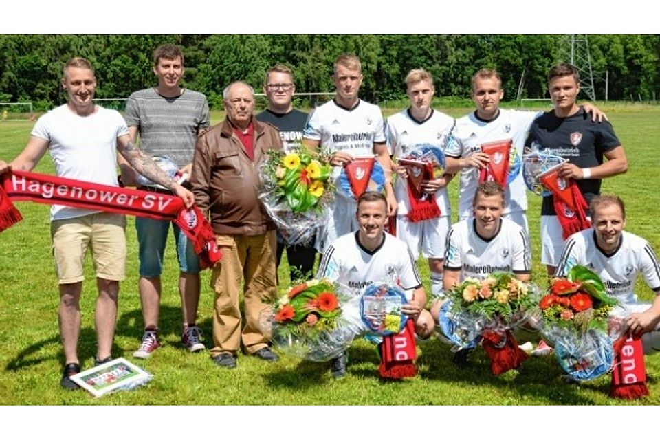 Nimmt man alleine die Zahl der Verabschiedungen beim Hagenower SV inklusive Co-Trainer und Stadionsprecher, so hätte man schon eine Fußball-Elf zusammen.thomas willmann