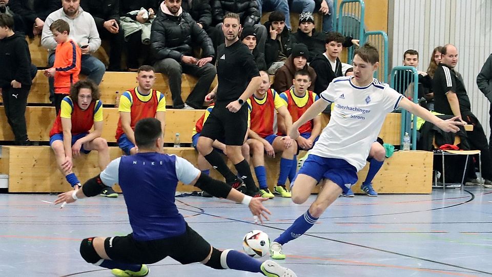 Lukas Vollmer vergibt diese Chance. Trotzdem kann der FC Deisenhofen mit seinem Abschneiden bei den Oberbayerischen Futsal-Meisterschaften zufrieden sein.