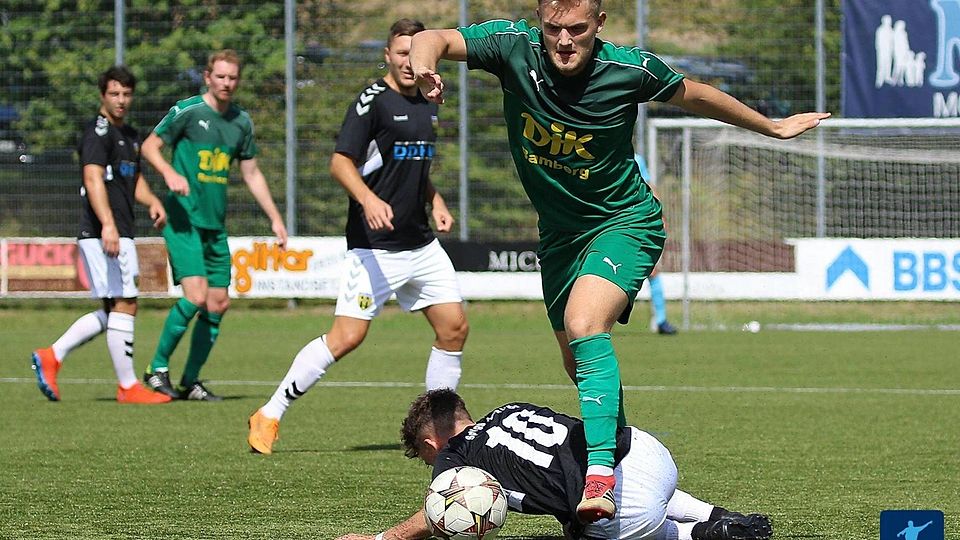 Jannik Fippl (in grün) greift ab sofort beim FC Pipinsried an.