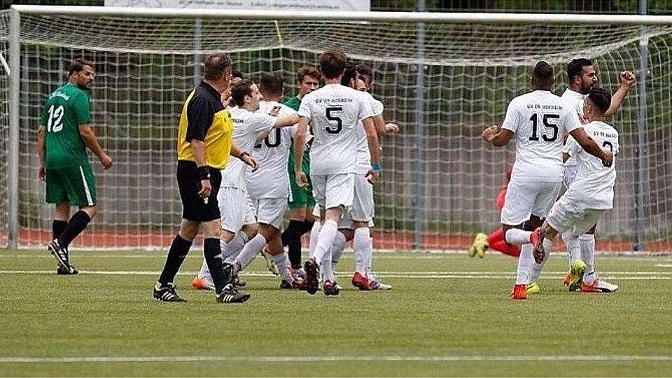 Beim 2:1-Erfolg in Lorsbach bewerkstelligten die Akteure des SV 09 Hofheim mit dem sechsten Dreier in Serie das nicht für möglich gehaltende Wunder. F: Lorenz