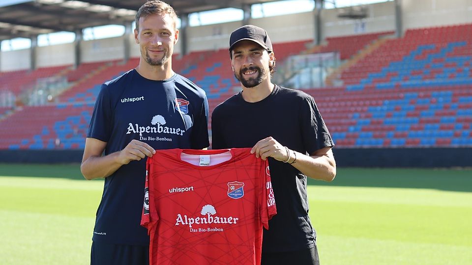 Spielen ab sofort gemeinsam in der Hachinger Defensive: Tim Knipping (l.) und Markus Schwabl.