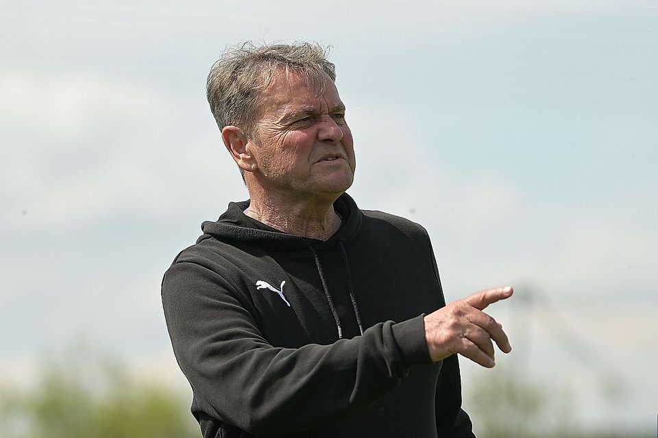 Trainer Sepp Schuderer gibt auch nächste Saison die Richtung beim TSV Bad Abbach vor.