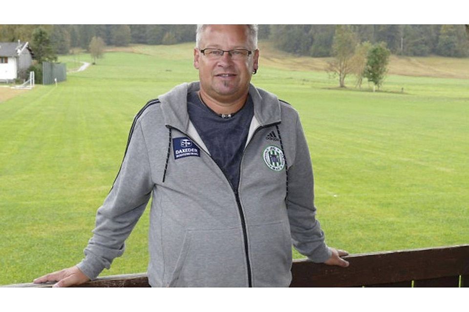 Der SV Parsberg und Trainer Robert Niggl dürfen zum Derby nach Miesbach. Foto: Leder
