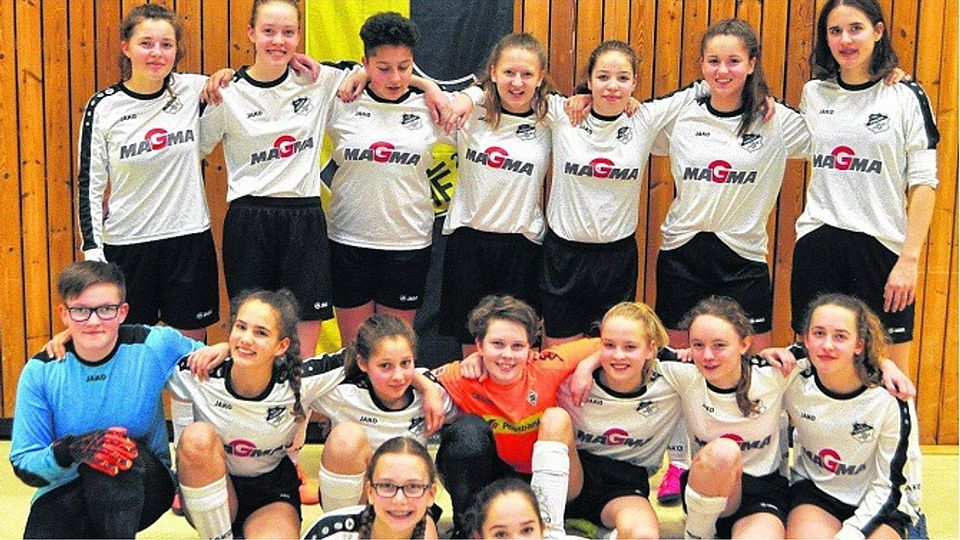 Auch die erfolgreichen Juniorinnenmannschaften des TV Konzen (hier die U15) spielen ab dem kommenden Sommer unter der Flagge des JFV FC Eifel 2017, der sich am kommenden Freitag gründet. Foto: Verein/H. Schepp