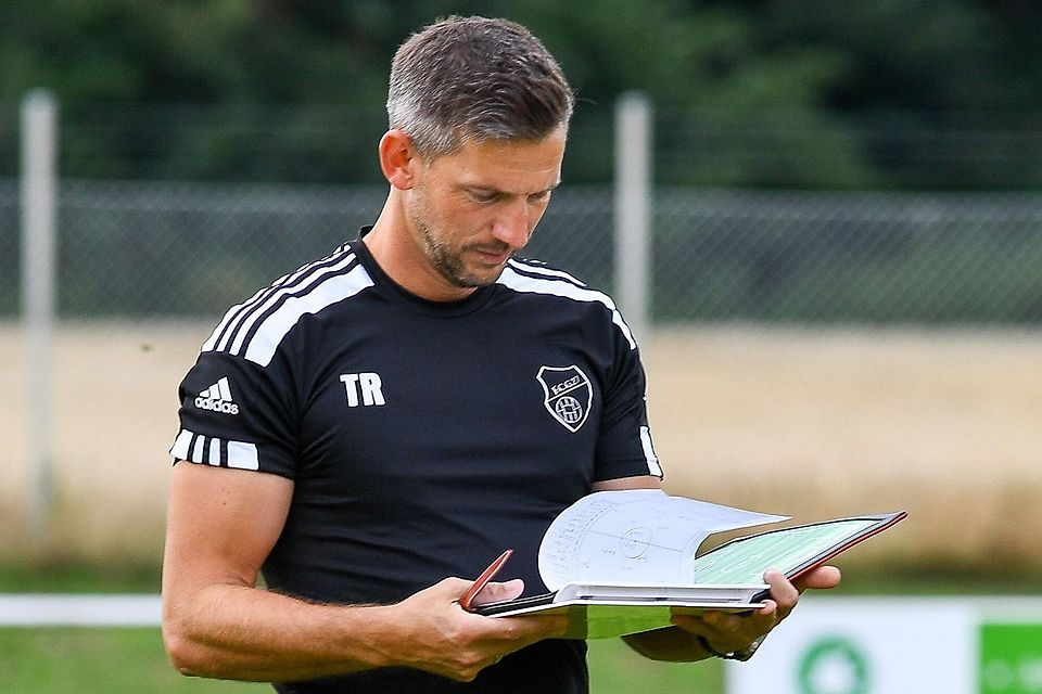 Michael Hermanns, Trainer von Germania Lich-Steinstraß, freute sich über einen 6:2-Sieg zum Abschluss der Hinrunde.