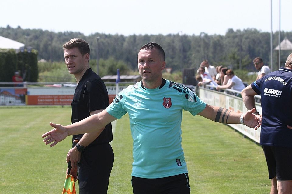 „Es kann nur besser werden“: Kammerbergs Trainer Victor Medeleanu hätte gern mehr Spieler zur Verfügung. „Es kann nur besser werden“: Kammerbergs Trainer Victor Medeleanu hätte gern mehr Spieler zur Verfügung.