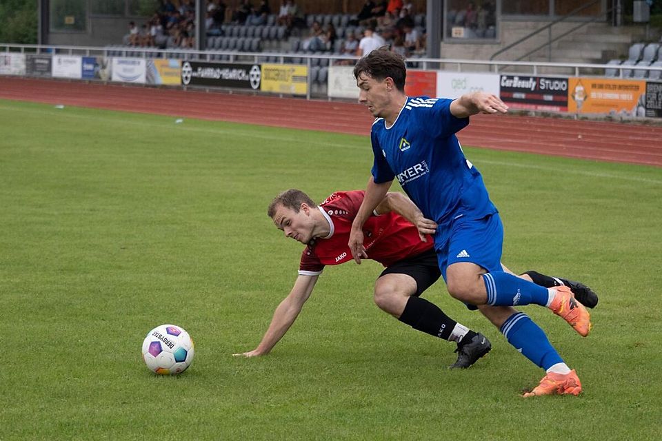 Zorneding (rot) Christoph Engstler , vs Poing Maximilian Urban