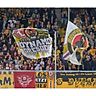 Die Fans von Dynamo Dresden unterstützen Ihre Mannschaft auch in großer Anzahl bei Auswärtsspielen.      F: Lörz