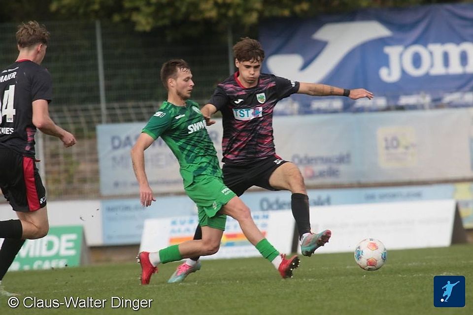 Wird Laurenz Graf (rechts, hier im Duell gegen den FV Engers) rechtzeitig doch noch fit? Wird Laurenz Graf (rechts, hier im Duell gegen den FV Engers) rechtzeitig doch noch fit?