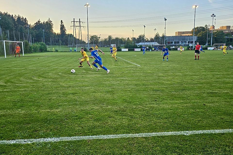 Veltheim im Angriff gegen Greifensee.