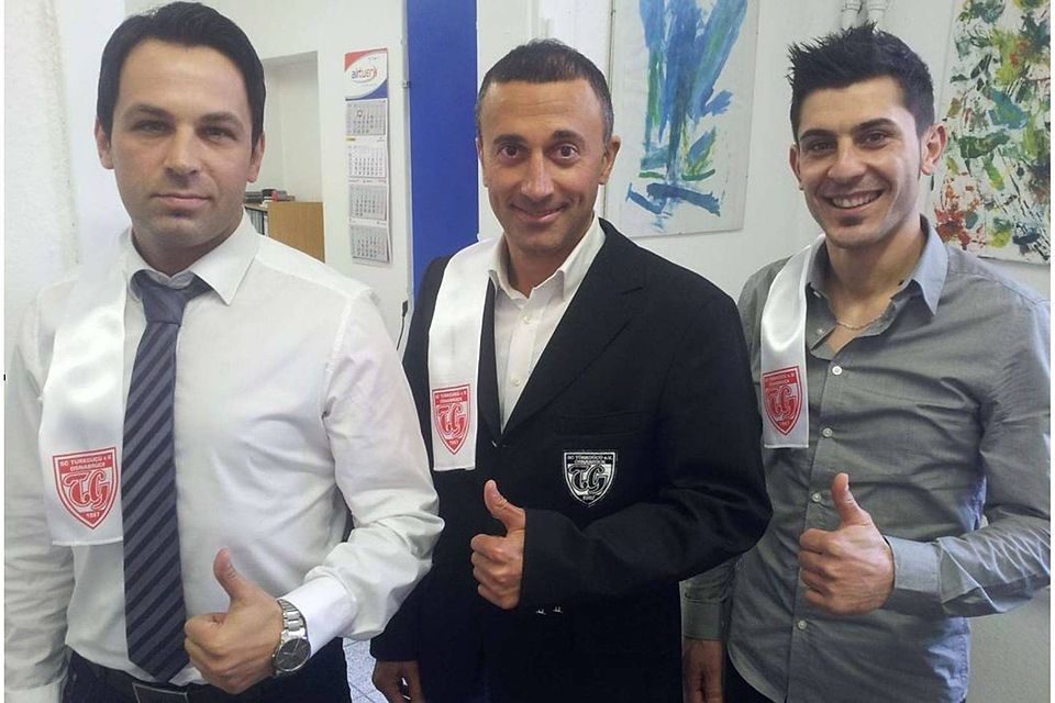 Künftige sportliche Führung bei Türkgücü: Trainer Nihat Derya, Präsident Ahmet Ulusoy, Furkan Güraslan .Foto: Kraus