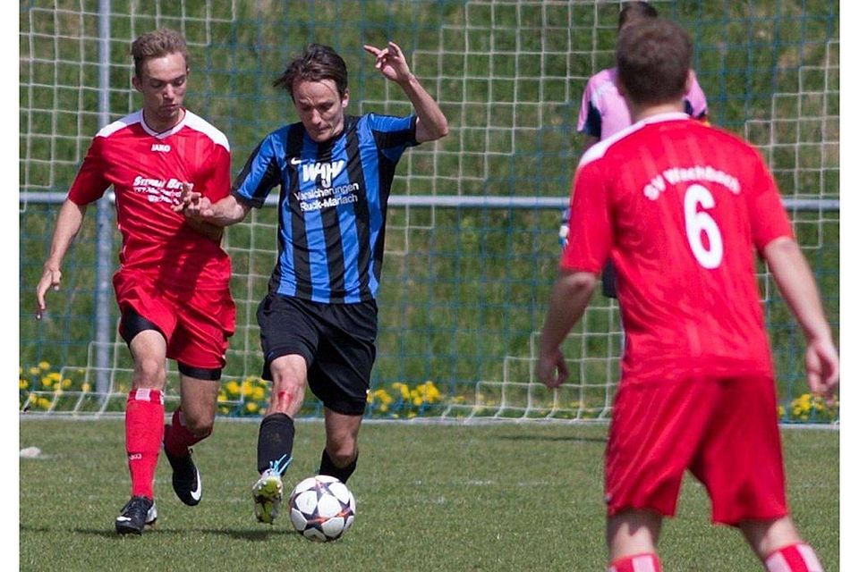 Keine Blöße gab sich der SV Wachbach II (rot). Er setzte sich mit 2:0 gegen den SV Sindelbachtal durch.