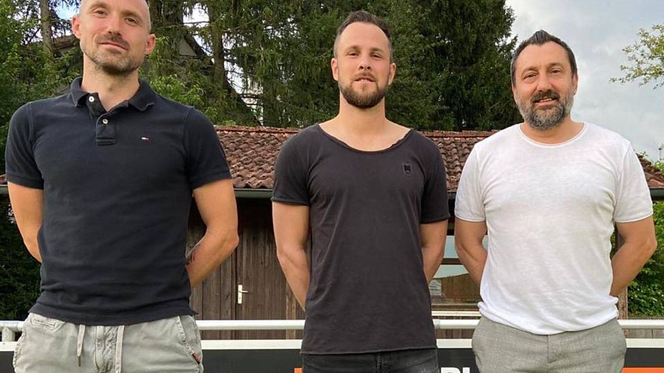 Von links nach rechts: Neu-Trainer Andreas Thomas, "Co" Stephan Thee und Pipinsrieds Sportlicher Leiter Tarik Sarisakal. 