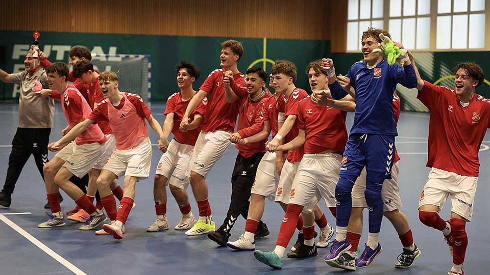Der SV Eichede jubelte über den dritten Platz bei der deutschen Meisterschaft im Futsal. 