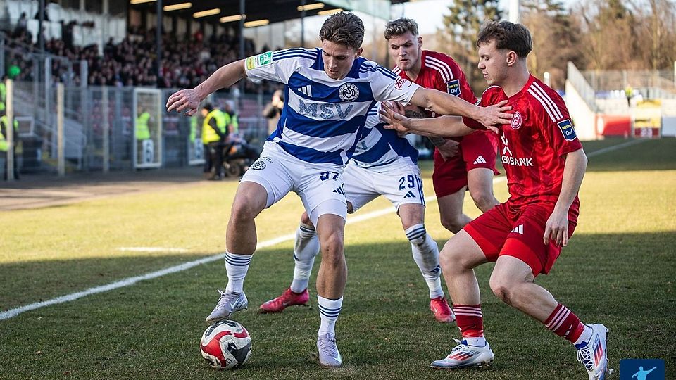 Der MSV Duisburg dominiert die U23 von Schalke 04 mit 4:0.