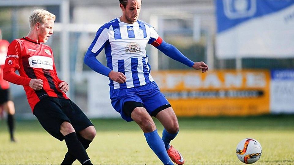 In der vergangenen Saison noch Kapitän der Olympia, jetzt beim TSV Berg am Ball: Arne Kittel (r.) Foto: strohmaier