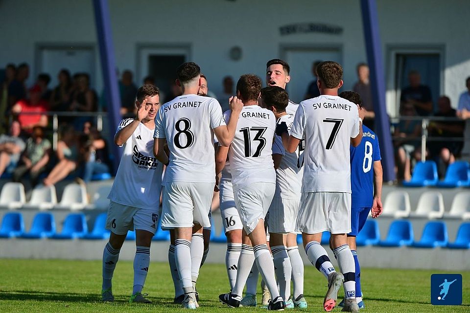 Der SV Grainet kann sich im heutigen Spitzenspiel der Bezirksliga-Ost gegen Tabellenführer Ruhmannsfelden mit 1:0 durchsetzen.