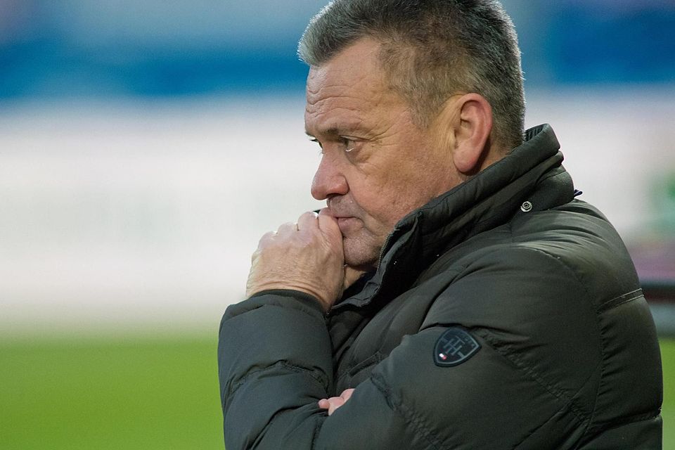 Haching-Boss Manfred Schwabl bei der Niederlage im Kellerduell. Der Abstieg in die Regionalliga ist aller Voraussicht nach nicht mehr zu verhindern.