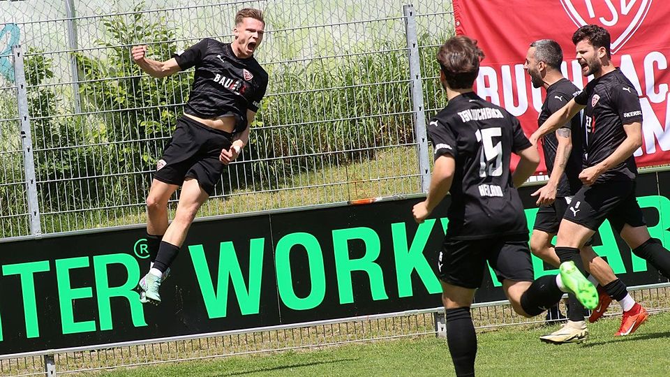 Der TSV Buchbach rettet sich durch einen Sieg am letzten Spieltag über die Tordifferenz in die Relegation