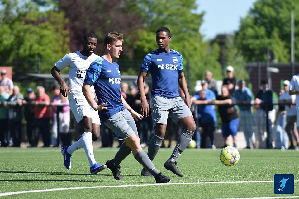 Der SV Scherpenberg führt die Landesliga an.