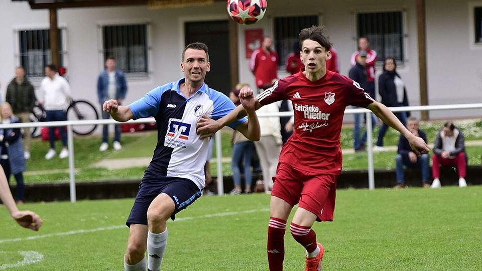 Der TSV Wörth (rechts) musste im Heimspiel gegen Mintraching den späten Ausgleichstreffer hinnehmen.
