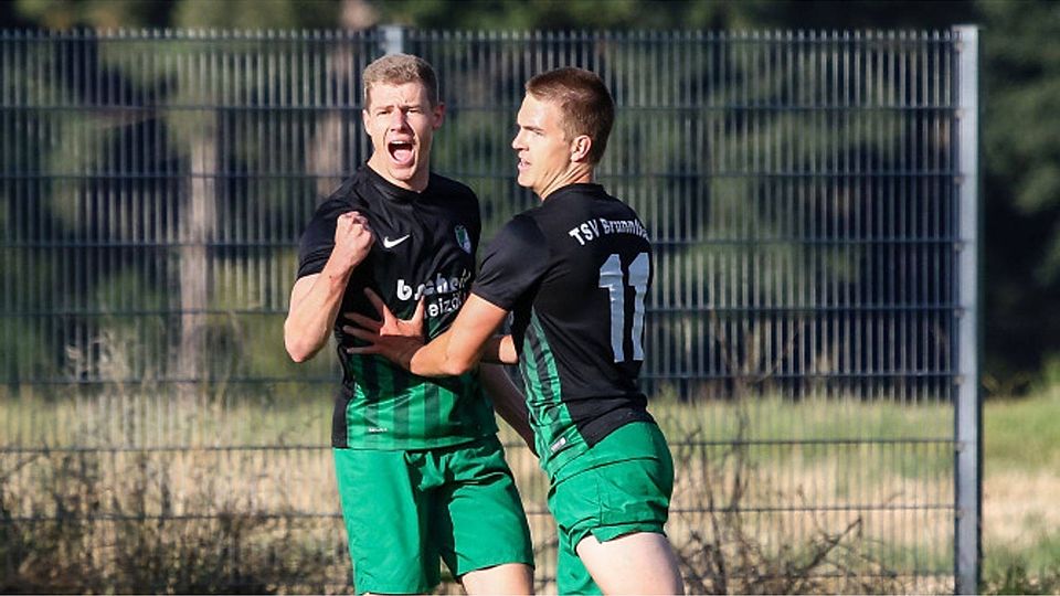 Fabian Porr (li.) erzielte zwei Treffer, Jakob Klaß glänzte mit einem Tor und einer Vorlage.  Christian Riedel