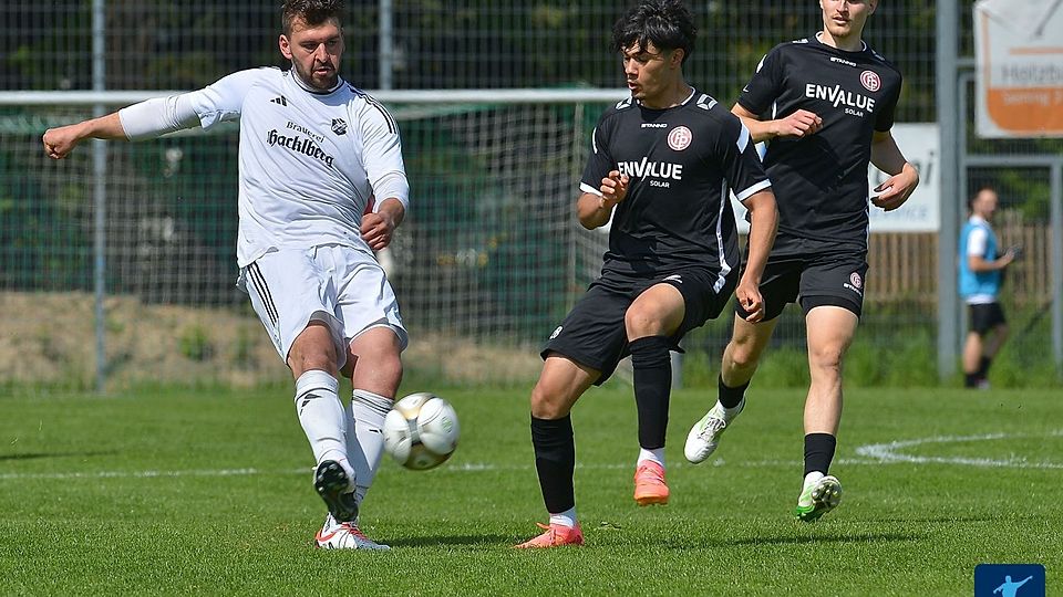 Der SV Hutthurm und der 1. FC Passau sicherten durch ihre Heimsiege Rang eins bzw. zwei in der Bezirksliga Ost.