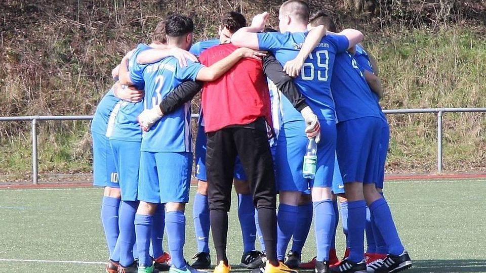 Von Verkauf bis Organisation: Die Helfer des SV Flörsheim machen das Turnier möglich.